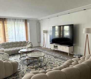 Chaillot Apartment | Prestigious Apartment - Arc de Triomphe