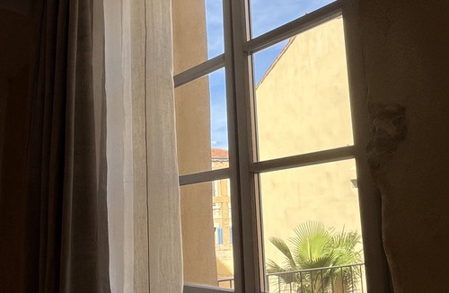 Salon-de-Provence Apartment | Prestigious flat with private terrace and SPA