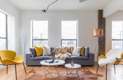 Turtle Creek Apartment | Prestigious Oak Lawn Loft With King Bed