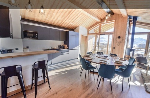 Cognet Apartment | Prestigious ski-in/ski-out apartment with panoramic view