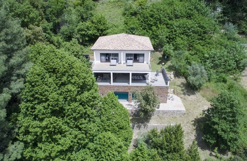 Sumene House | Prestigious villa with high-end services and exceptional panoramic view.