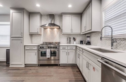 Far North Dallas House | Prestonwood Modern Gorgeous 4 Bed 3 Bath Home Pool Fast Wifi 2 Car Garage with EV charger!