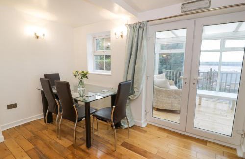Bont Newydd Apartment | Preswylfa Apartment
