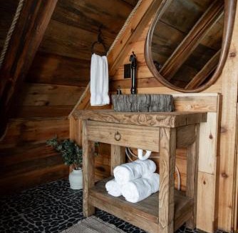 Seymour House | Prettiest Sunset Hideaway