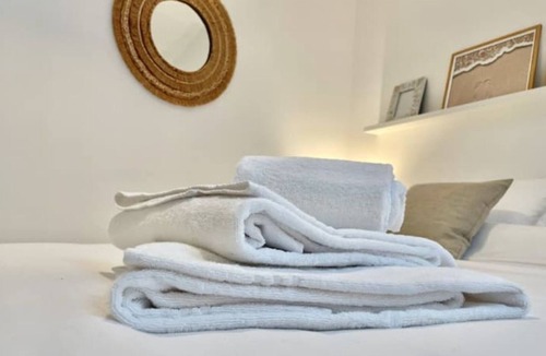 Saint-Meloir-des-Ondes Apartment | Pretty 2 bedroom, located downtown, at 6min from beaches