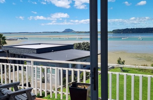 Omokoroa House | Pretty as a Picture