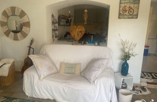 Chateauneuf-du-Pape House | Pretty atypical village house with garden in the heart of Châteauneuf du Pape.