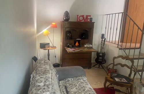 Chateauneuf-du-Pape House | Pretty atypical village house with garden in the heart of Châteauneuf du Pape.