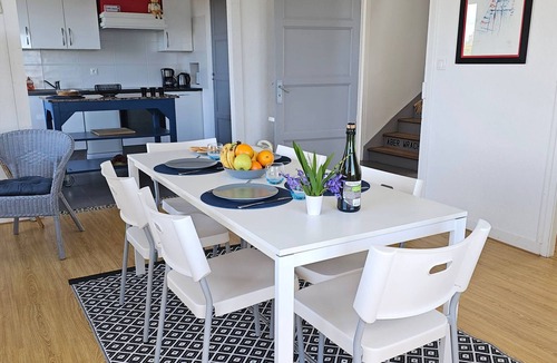 Landeda Ski Chalet | Pretty Breton house with sea view near the beaches and port of Aber Wrach