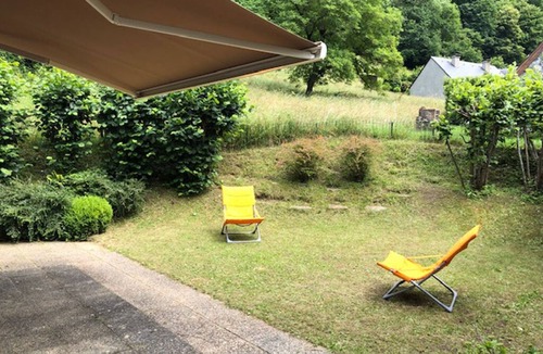 Luz-Saint-Sauveur House | Pretty Chalet with garden