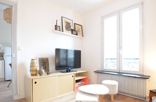 Les Lilas Apartment | Pretty Cocoon For 4 Near Mairie Des Lilas
