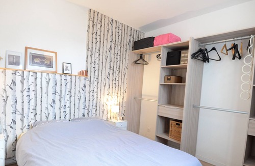 Les Lilas Apartment | Pretty Cocoon For 4 Near Mairie Des Lilas