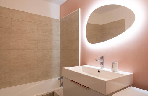 Montrouge Apartment | Pretty cocoon of love close to the City of Light