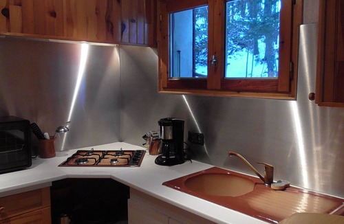 Formigueres Ski Chalet | Pretty cottage in the forest