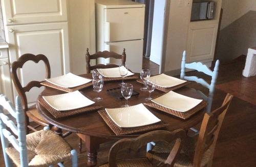 Burlats House | Pretty country house