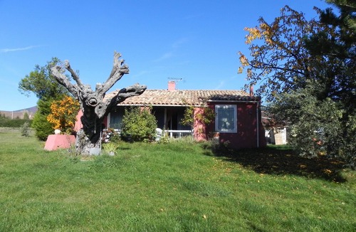 Lardiers Villa | Pretty country house