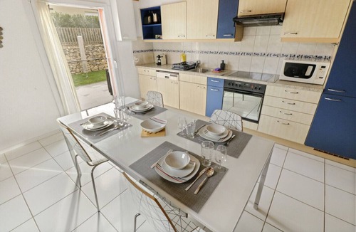 Cournillens Apartment | Pretty duplex with pool