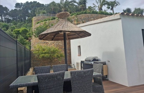 Cuers House | Pretty exotic house