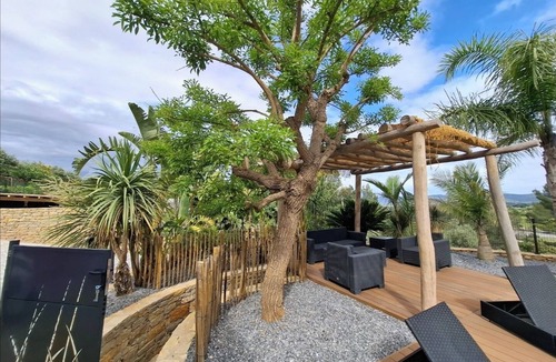 Cuers House | Pretty exotic house