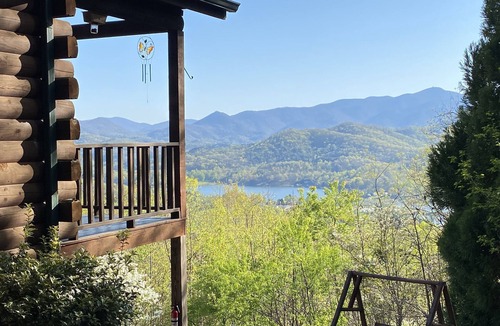 Hiawassee Cabin | Pretty Fawn Place, Wow View, Clean! Dogs Welcome. Hot Tub. Convenient To Town.