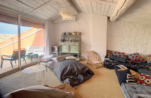 Roquefort-des-Corbieres House | Pretty character house with large terrace
