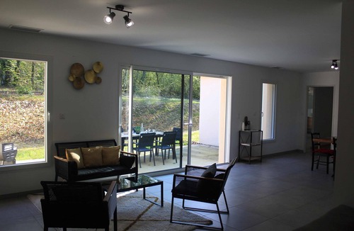 Saint-Vincent-sur-l'Isle House | "Pretty, comfortable house in a quiet, wooded setting"