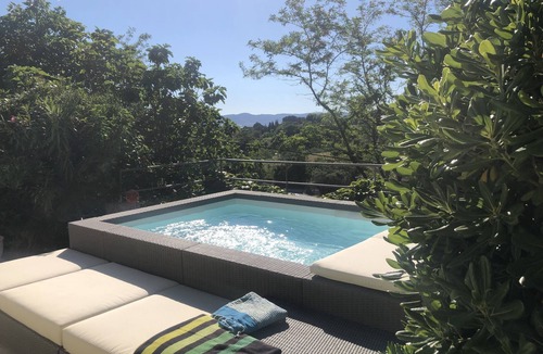 Saint-Cyr-sur-Mer House | Pretty holiday home