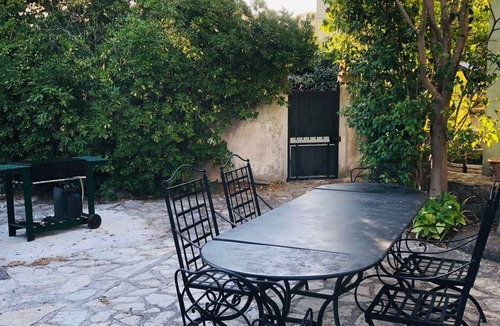 Saint-Cyr-sur-Mer House | Pretty holiday home