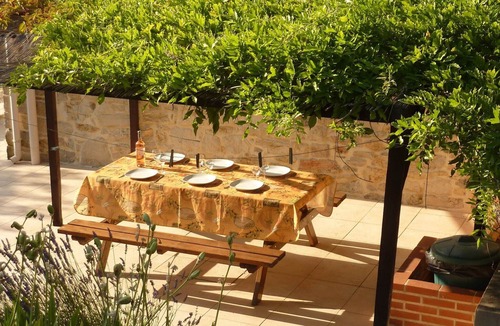 Courry House | Pretty Holiday Home in Courry with Swimming Pool