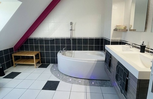 Saint-Gilles-du-Mene House | Pretty house