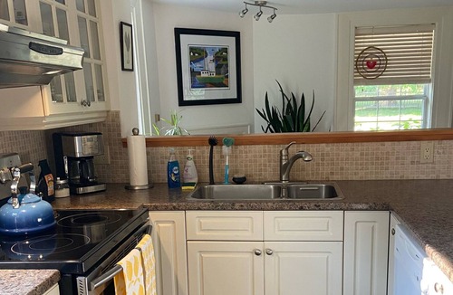 Prince Edward House | Pretty in Picton