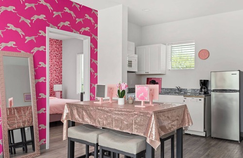 Maxwell Condo | Pretty Inn Pink