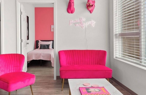 Maxwell Condo | Pretty Inn Pink