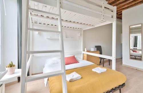 Quartier de la Porte-Saint-Denis Apartment | Pretty Mezzanine Studio in the Heart of Paris (2F)