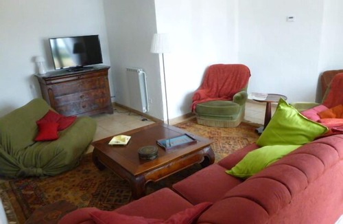 Lezignan-Corbieres House | Pretty old house, in domain with closed garden with trees and private swimming pool