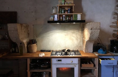 Leogeats House | Pretty old house ideal for small groups