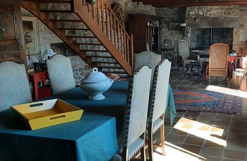 Penmarch House | Pretty penty with large private courtyard