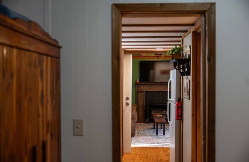 Morganton Cabin | Pretty Pond | Quiet | Sleeps 4