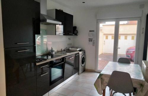 Albert House | Pretty Poppy