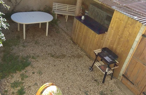 Accolay House | Pretty Potters' House