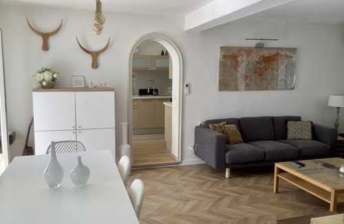 Le Tignet Villa | PRETTY PROVENCAL VILLA WITH POOL