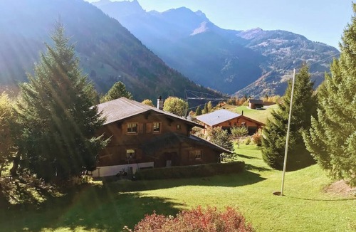 Barboleusaz Ski Chalet | Pretty renovated chalet located below the Barboleuse, in Gryon in a quiet location surrounded by gre