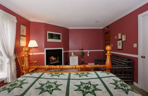 Glen Huron House | Pretty River Valley Country Inn