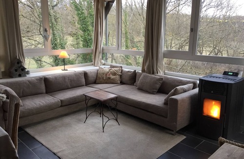 Vieille-Brioude House | Pretty riverside house, veranda overlooking nature and activities