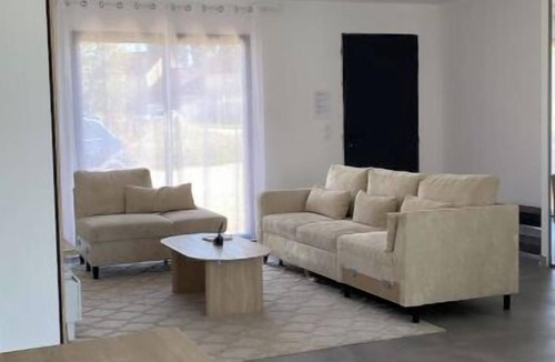 Paroisse Notre-Dame House | Pretty single-storey house dole center