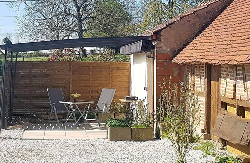 Saint-Germain-du-Bois Apartment | Pretty studio on the farm with covered seating area