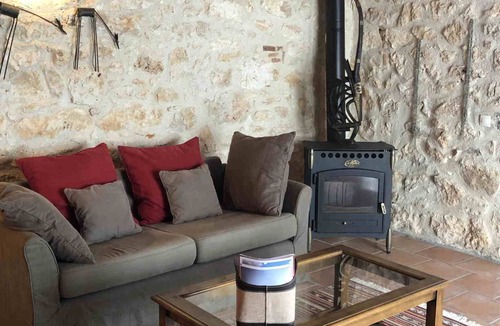 Mouzieys-Panens Cottage | Pretty stone cottage with terrace in a property with swimming pool