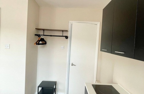 Somers Town Apartment | Pretty Studio Flat in Camden