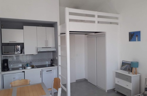 La Flotte Apartment | PRETTY STUDIO LA FLEET IN RE, HEATED POOL