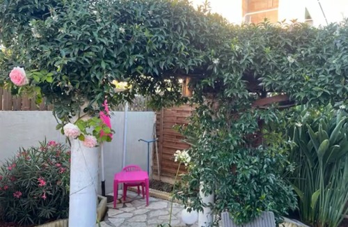 Perols Apartment | Pretty T2 with garden